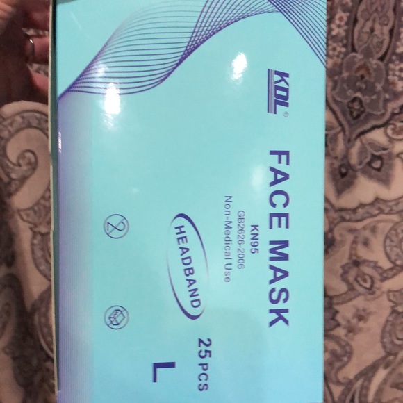 KN95 Face Mask - Picture 2 of 2